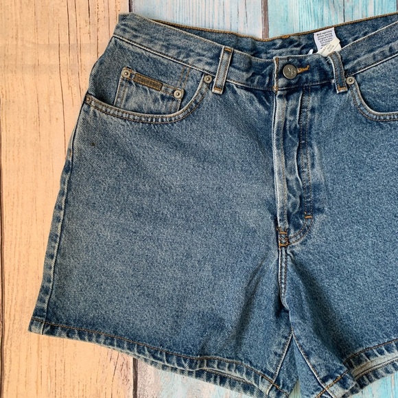 Vintage Calvin Klein jean shorts - Picture 3 of 9